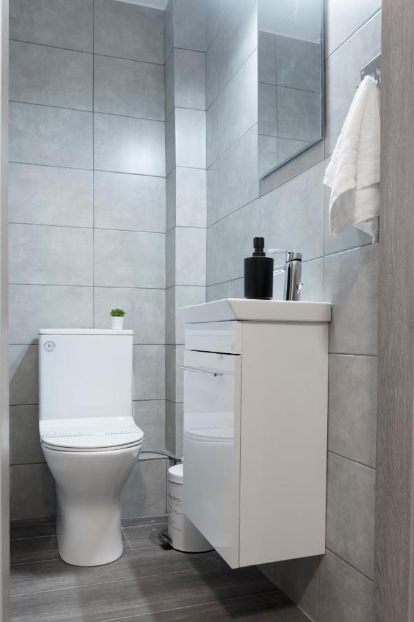 Spacious Central Flat In The Heart Of Athens! ภายนอก รูปภาพ